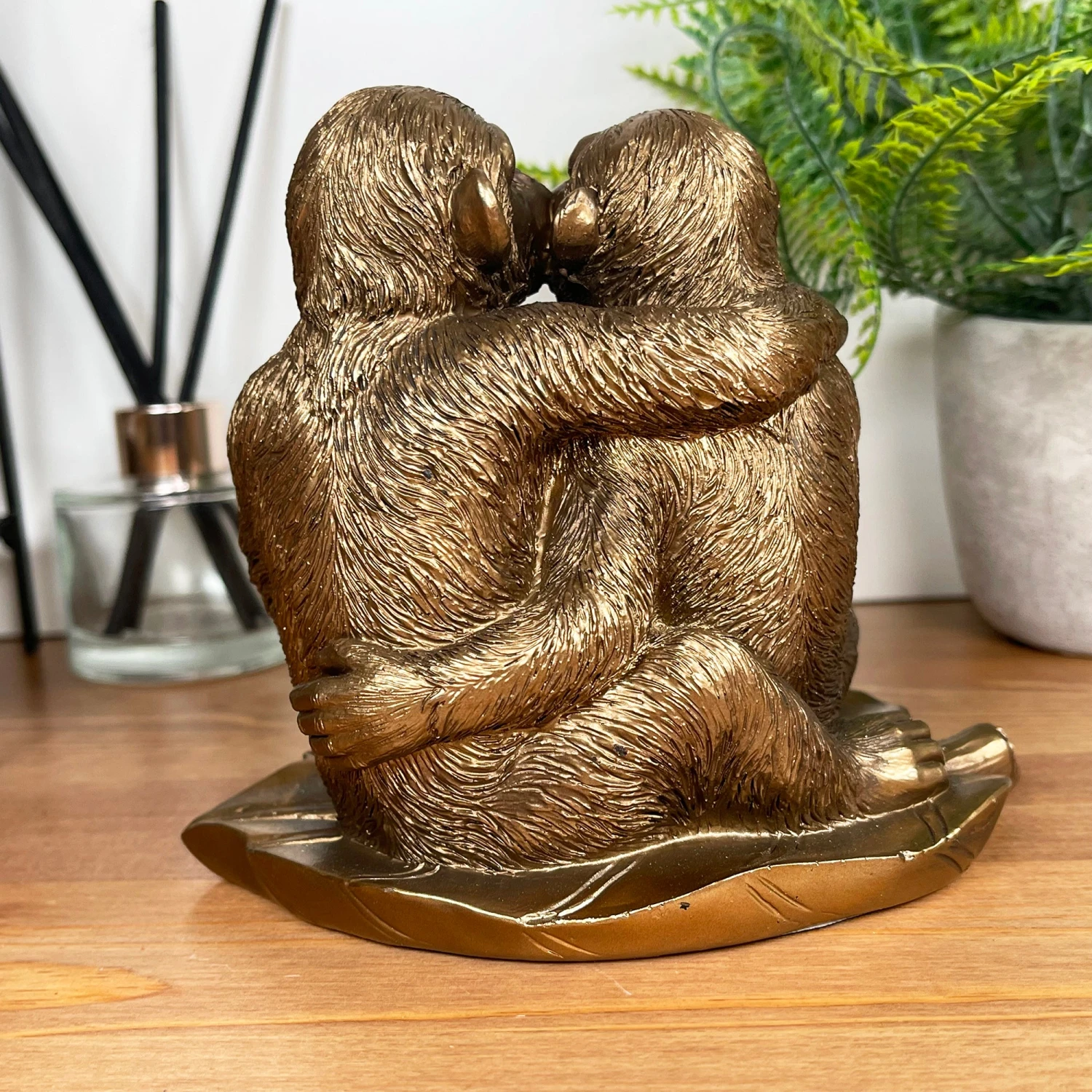 Darthome Limited Bronze Romantic Monkey Couple Figurine 8 Darthome Limited Bronze Romantic Monkey Couple Figurine - Image 8
