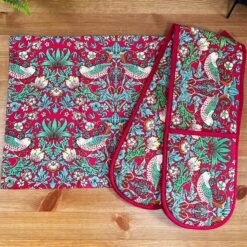 Darthome Limited William Morris Strawberry Thief Tea Towel Oven Glove Set