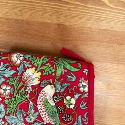 Darthome Limited William Morris Strawberry Thief Double Oven Glove -Decor Garden Shop IMG E3276