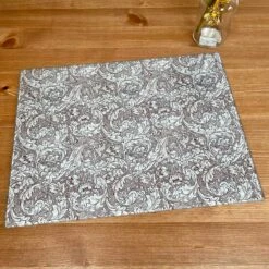 Darthome Limited William Morris Bachelors Button Glass Chopping Board -Decor Garden Shop IMG E3523 edited20