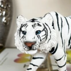 Darthome Limited Siberian Snow Tiger Figurine -Decor Garden Shop IMG E3534 edited30