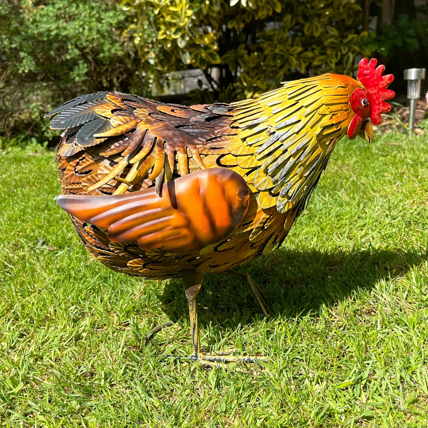 Darthome Limited Metal Feeding Hen Garden Ornament 5 Darthome Limited Metal Feeding Hen Garden Ornament - Image 5