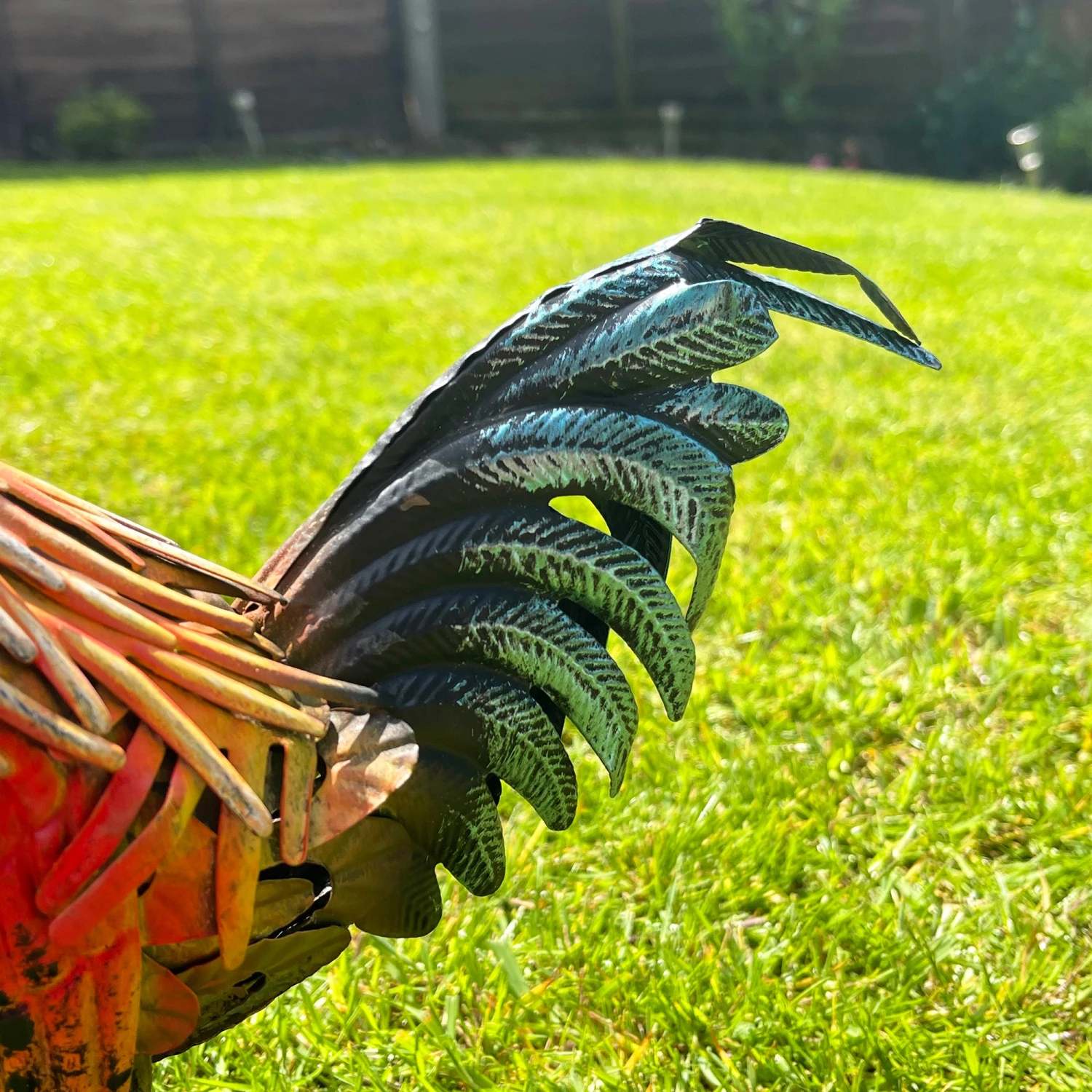 Darthome Limited Metal Rooster Garden Ornament 26cm 3 Darthome Limited Metal Rooster Garden Ornament 26cm - Image 3