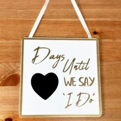 Darthome Limited Gold Script Wedding Day Countdown Plaque