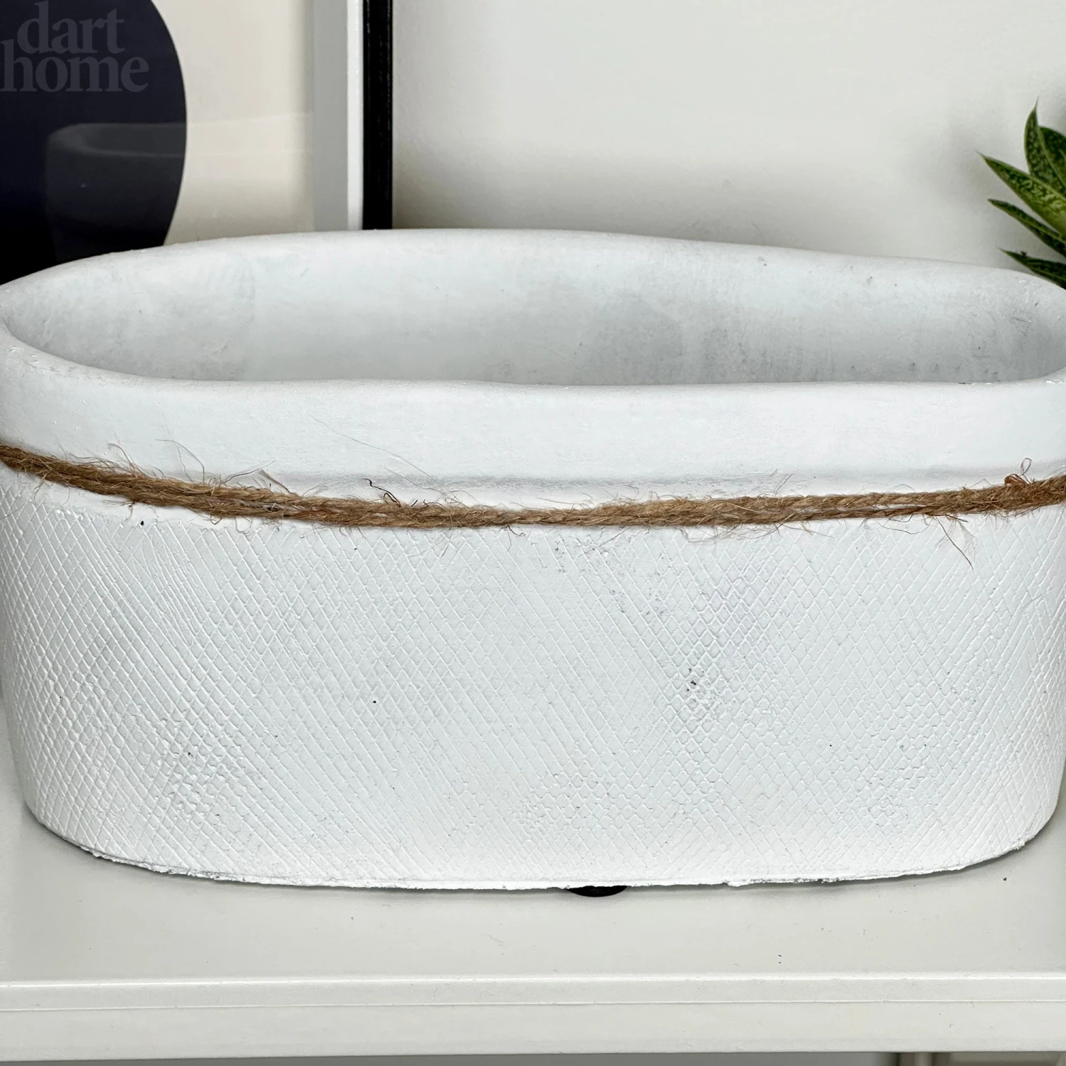 Darthome Limited Cement White Bee Trough 6 Darthome Limited Cement White Bee Trough - Image 6