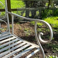 Darthome Limited Antique White Garden Bench -Decor Garden Shop IMG E4166 68704d34 64fe 4b61 be35 47d32be7bfa0