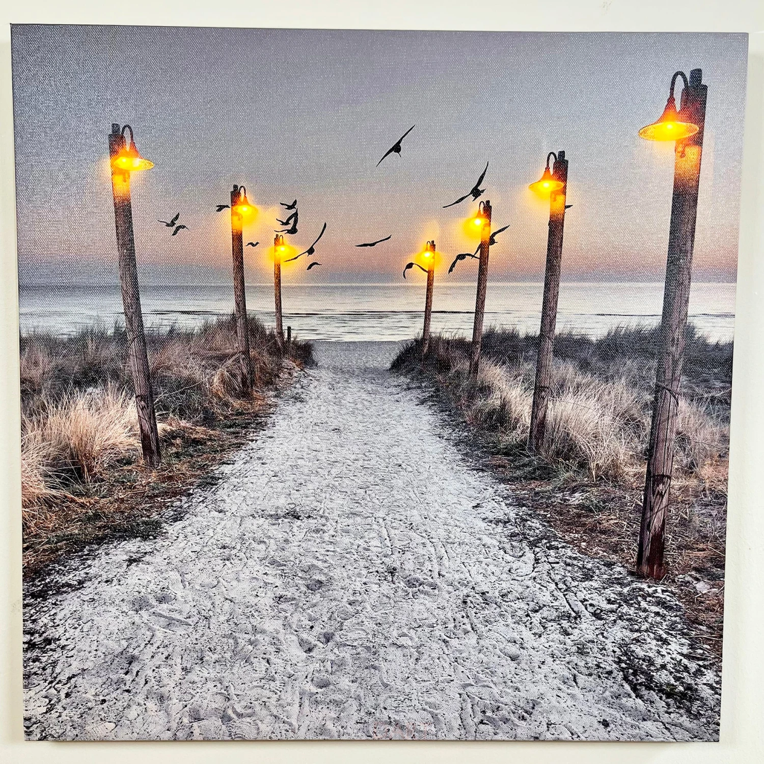 Darthome Limited Seashore Beach LED Canvas Wall Art 40x40cm 2 Darthome Limited Seashore Beach LED Canvas Wall Art 40x40cm - Image 2