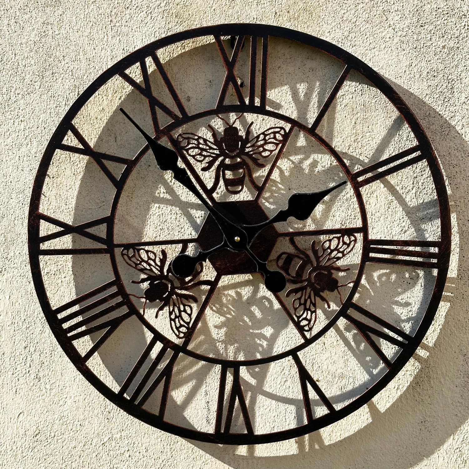 Darthome Limited Copper Queen Bees Garden Clock 60cm 1 Darthome Limited Copper Queen Bees Garden Clock 60cm