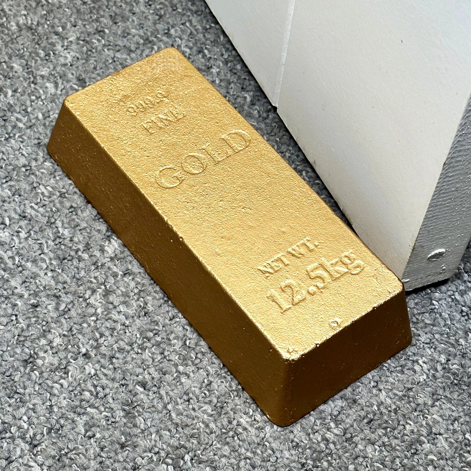 Darthome Limited Cast Iron Gold Bar Doorstop 1 Darthome Limited Cast Iron Gold Bar Doorstop