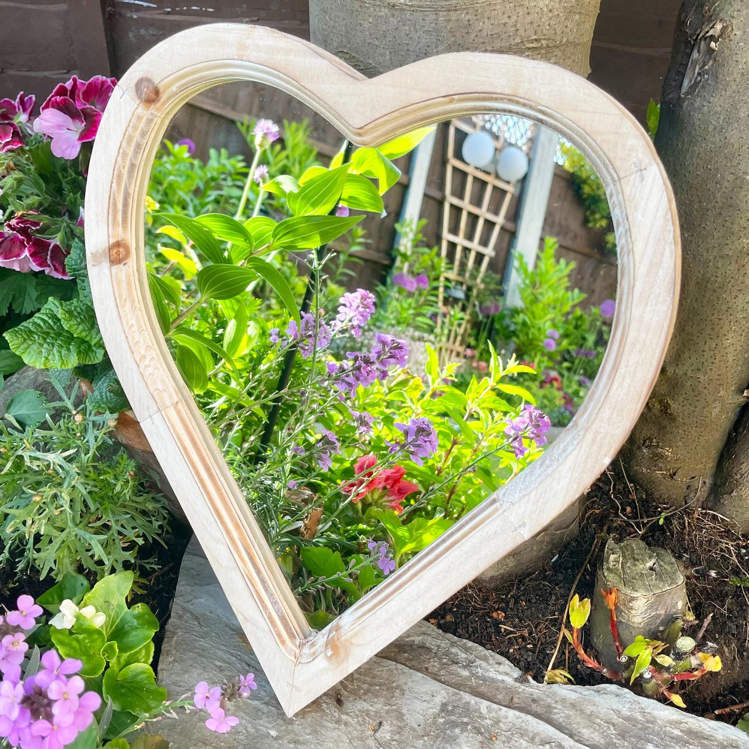 Darthome Limited Love Heart Solar Garden Mirror - Backlit Wood Frame 2 Darthome Limited Love Heart Solar Garden Mirror - Backlit Wood Frame - Image 2