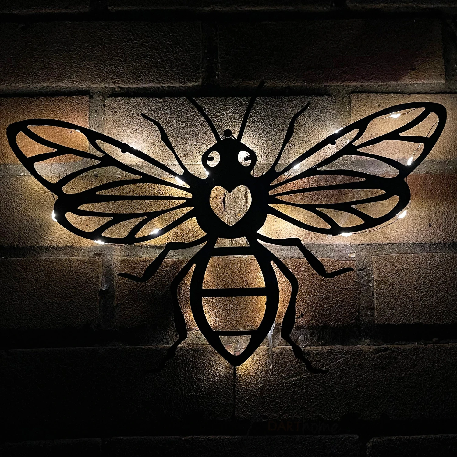 Darthome Limited Metal Honey Bee Solar Wall Art 1 Darthome Limited Metal Honey Bee Solar Wall Art