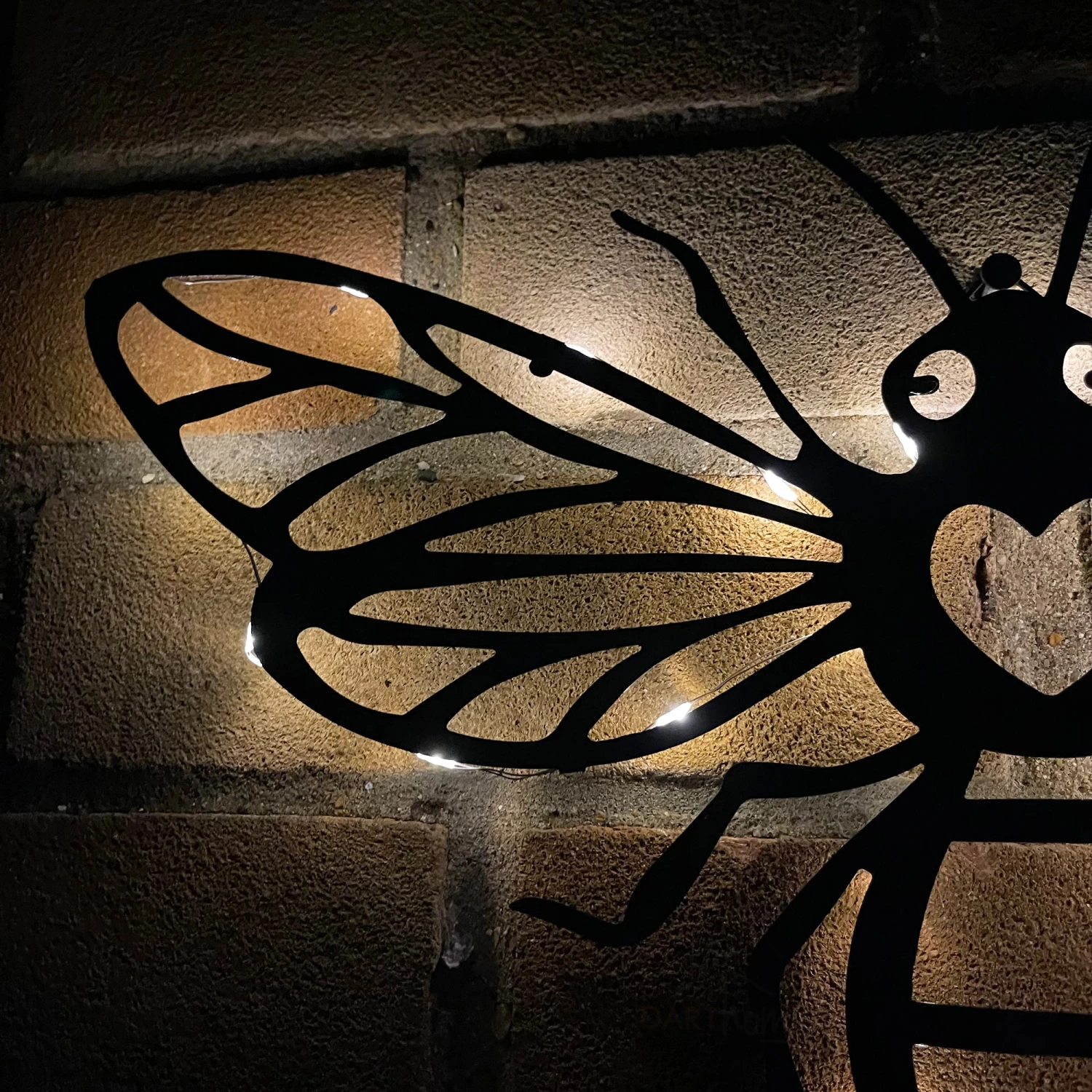 Darthome Limited Metal Honey Bee Solar Wall Art 4 Darthome Limited Metal Honey Bee Solar Wall Art - Image 4