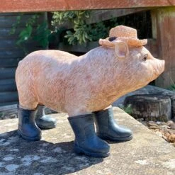 Darthome Limited Pink Resin Pig With Wellies Ornament -Decor Garden Shop IMG E5748 edited20