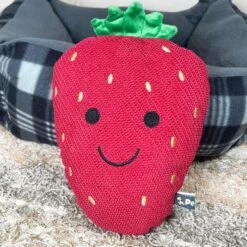 Darthome Limited Red Strawberry Cat Toy 10 Darthome Limited Red Strawberry Cat Toy -Decor Garden Shop IMG E6003