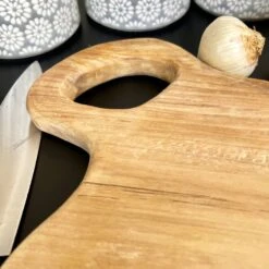 Darthome Limited Teak Chopping Board With Handle 5 Darthome Limited Teak Chopping Board With Handle -Decor Garden Shop IMG E6111 edited95