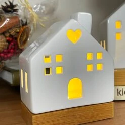 Darthome Limited Light Up Ceramic House Ornaments With Wood Base -Decor Garden Shop IMG E6295