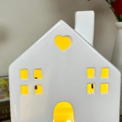 Darthome Limited Light Up Ceramic House Ornaments With Wood Base -Decor Garden Shop IMG E6299