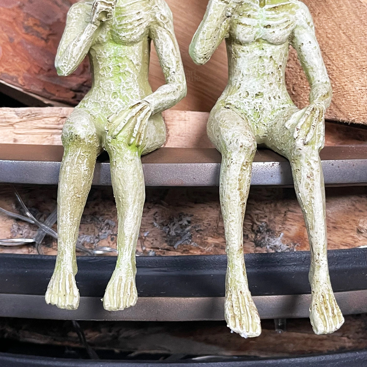 Darthome Limited Set Of 2 Alien Shelf Sitter Decorations 4 Darthome Limited Set Of 2 Alien Shelf Sitter Decorations - Image 4