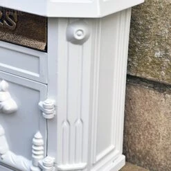 Darthome Limited Victorian Glossy White Post Box 7 Darthome Limited Victorian Glossy White Post Box -Decor Garden Shop IMG E6578