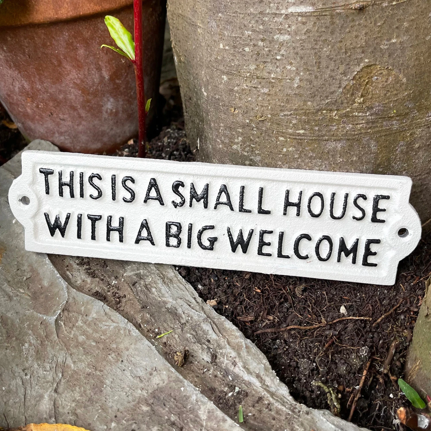 Darthome Limited Small House Big Welcome Cast Iron Wall Sign 1 Darthome Limited Small House Big Welcome Cast Iron Wall Sign