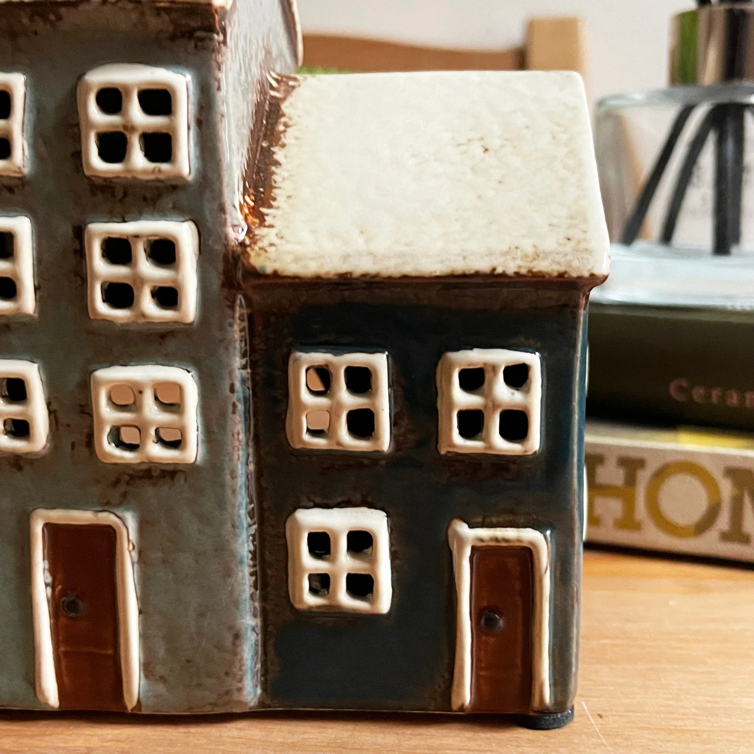 Darthome Limited Ceramic Navy Blue 3 Houses Tea Light Holder 6 Darthome Limited Ceramic Navy Blue 3 Houses Tea Light Holder - Image 6