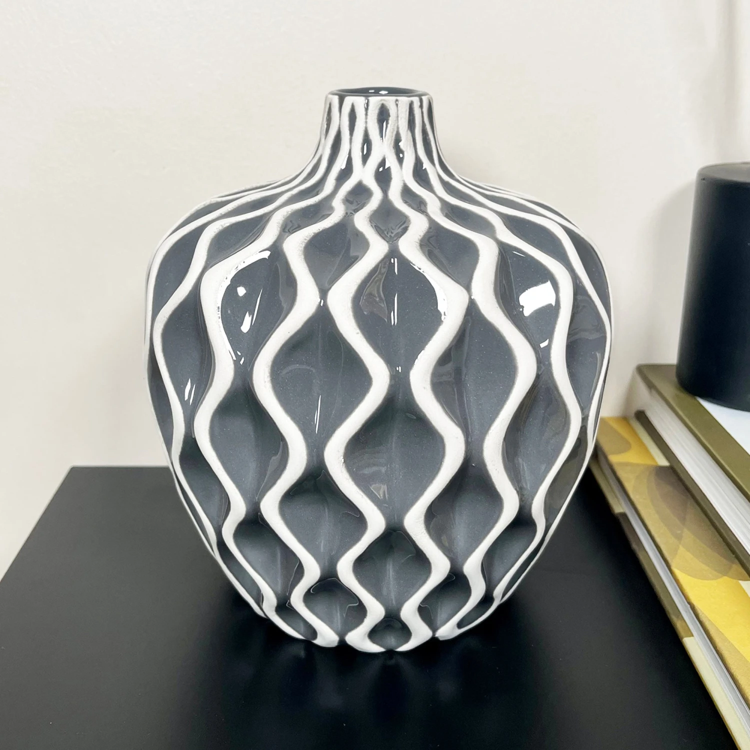 Darthome Limited Grey Wave Pattern Serenity Vase 1 Darthome Limited Grey Wave Pattern Serenity Vase