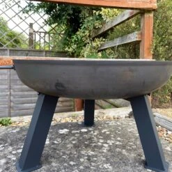 Darthome Limited Large Black Cast Iron Fire Pit Bowl -Decor Garden Shop IMG E7253 editedAH
