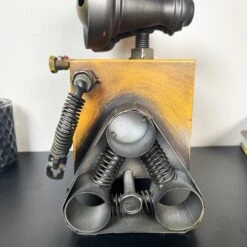 Darthome Limited Yellow Square Robot Clock -Decor Garden Shop IMG E7423