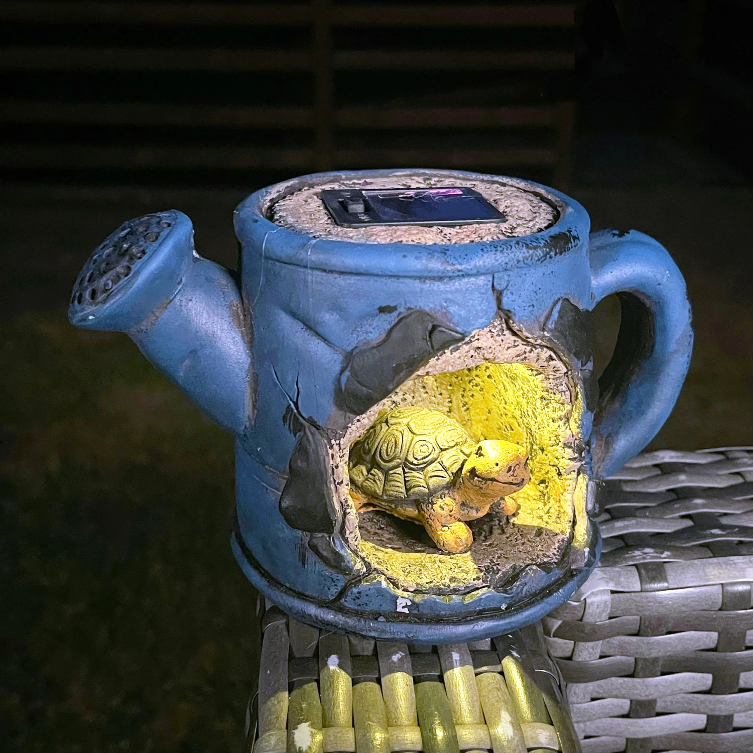 Darthome Limited Tortoise In Watering Can Solar Garden Ornament 6 Darthome Limited Tortoise In Watering Can Solar Garden Ornament - Image 6