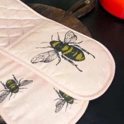 Darthome Limited Pink Cotton Summer Bees Double Oven Glove -Decor Garden Shop IMG E7524