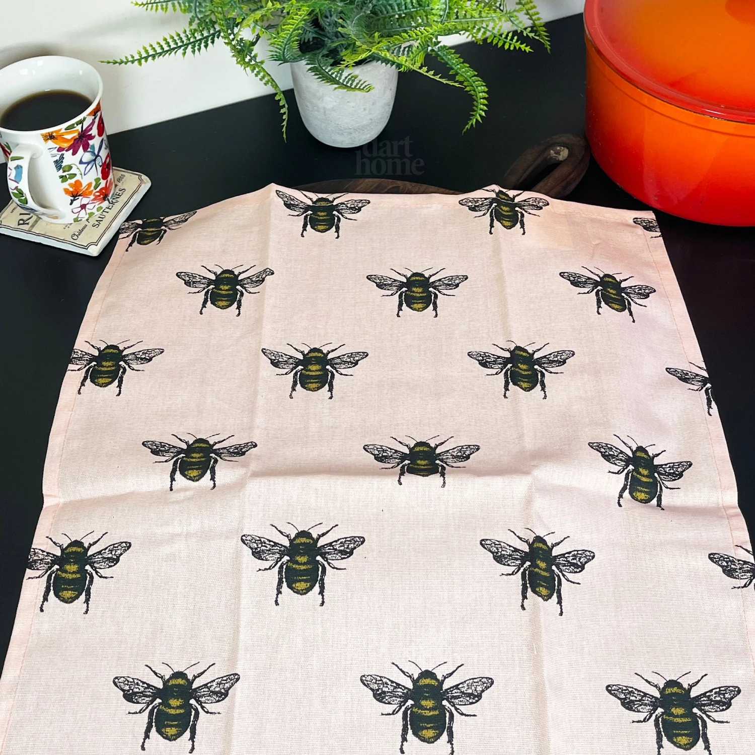 Darthome Limited 4pc Pink Bees Gauntlet Glove & Tea Towel Kitchen Set 6 Darthome Limited 4pc Pink Bees Gauntlet Glove & Tea Towel Kitchen Set - Image 6
