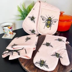 Darthome Limited 2x Pink Summer Bee Tea Towels 12 Darthome Limited 2x Pink Summer Bee Tea Towels -Decor Garden Shop IMG E7551