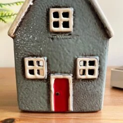 Darthome Limited Ceramic Grey Cottage House Tealight Holder -Decor Garden Shop IMG E7758
