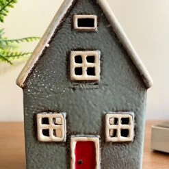 Darthome Limited Ceramic Grey Cottage House Tealight Holder -Decor Garden Shop IMG E7759