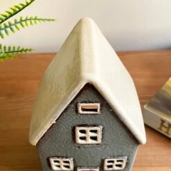 Darthome Limited Ceramic Grey Cottage House Tealight Holder -Decor Garden Shop IMG E7760