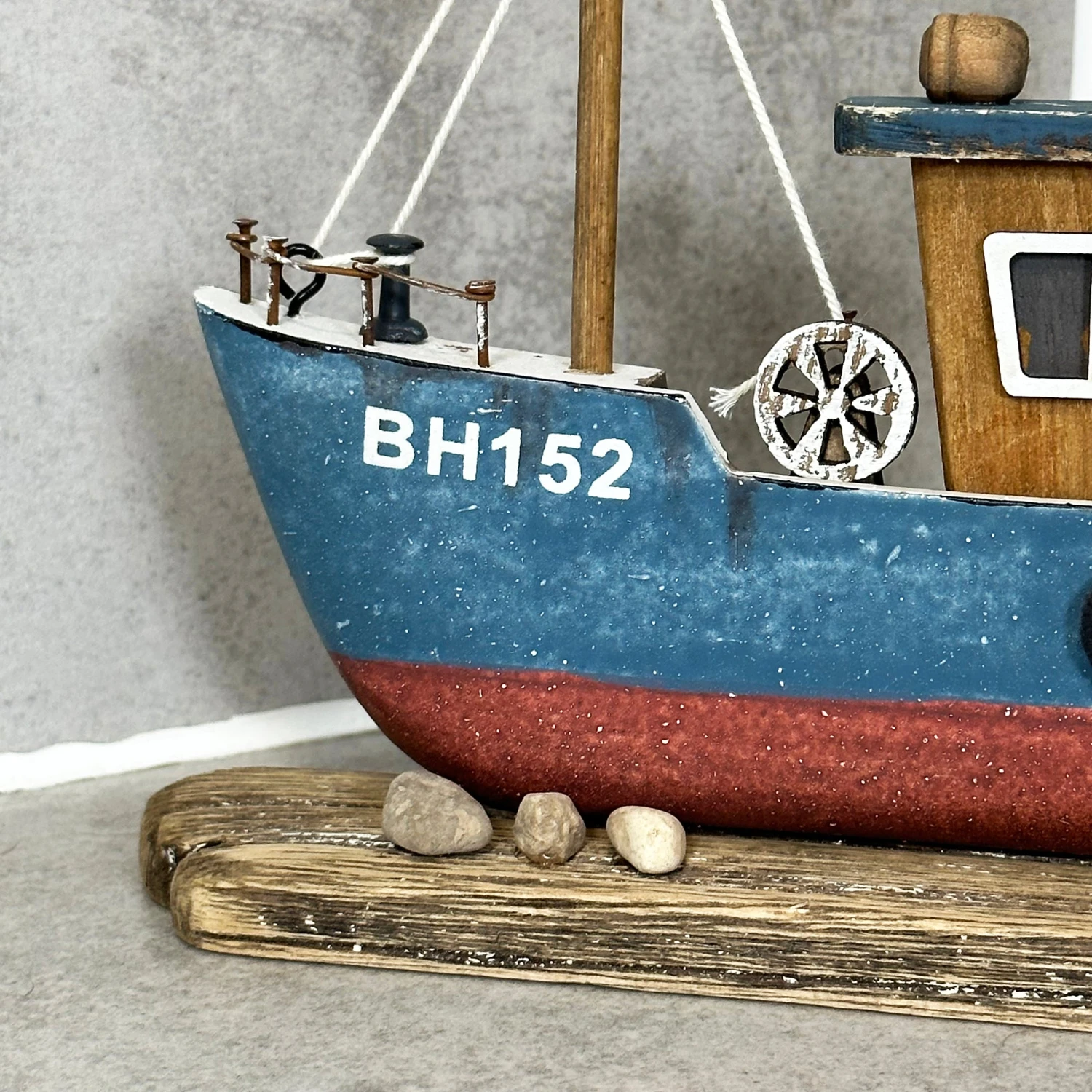 Darthome Limited Wooden Trawler Ornament 2 Darthome Limited Wooden Trawler Ornament - Image 2
