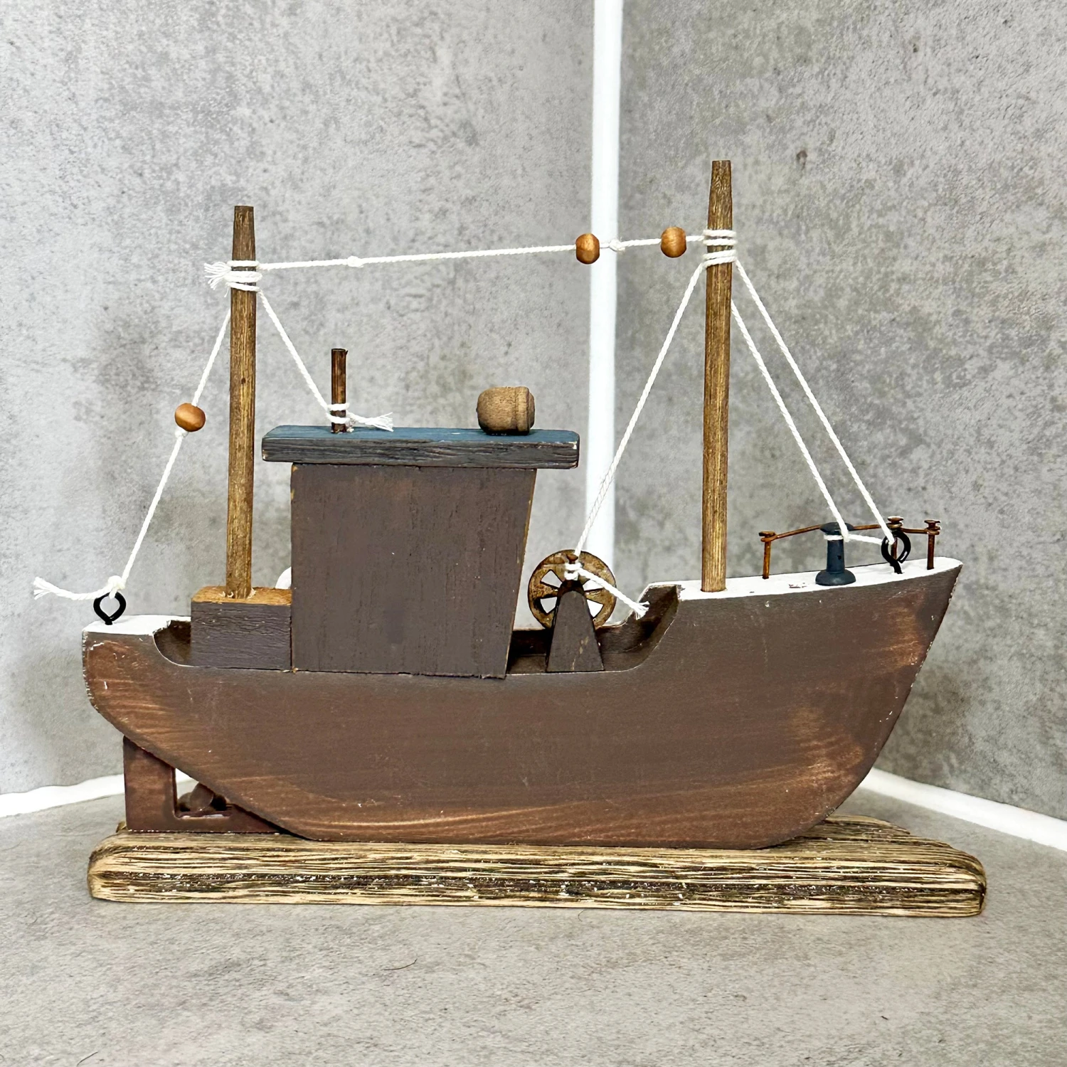 Darthome Limited Wooden Trawler Ornament 4 Darthome Limited Wooden Trawler Ornament - Image 4