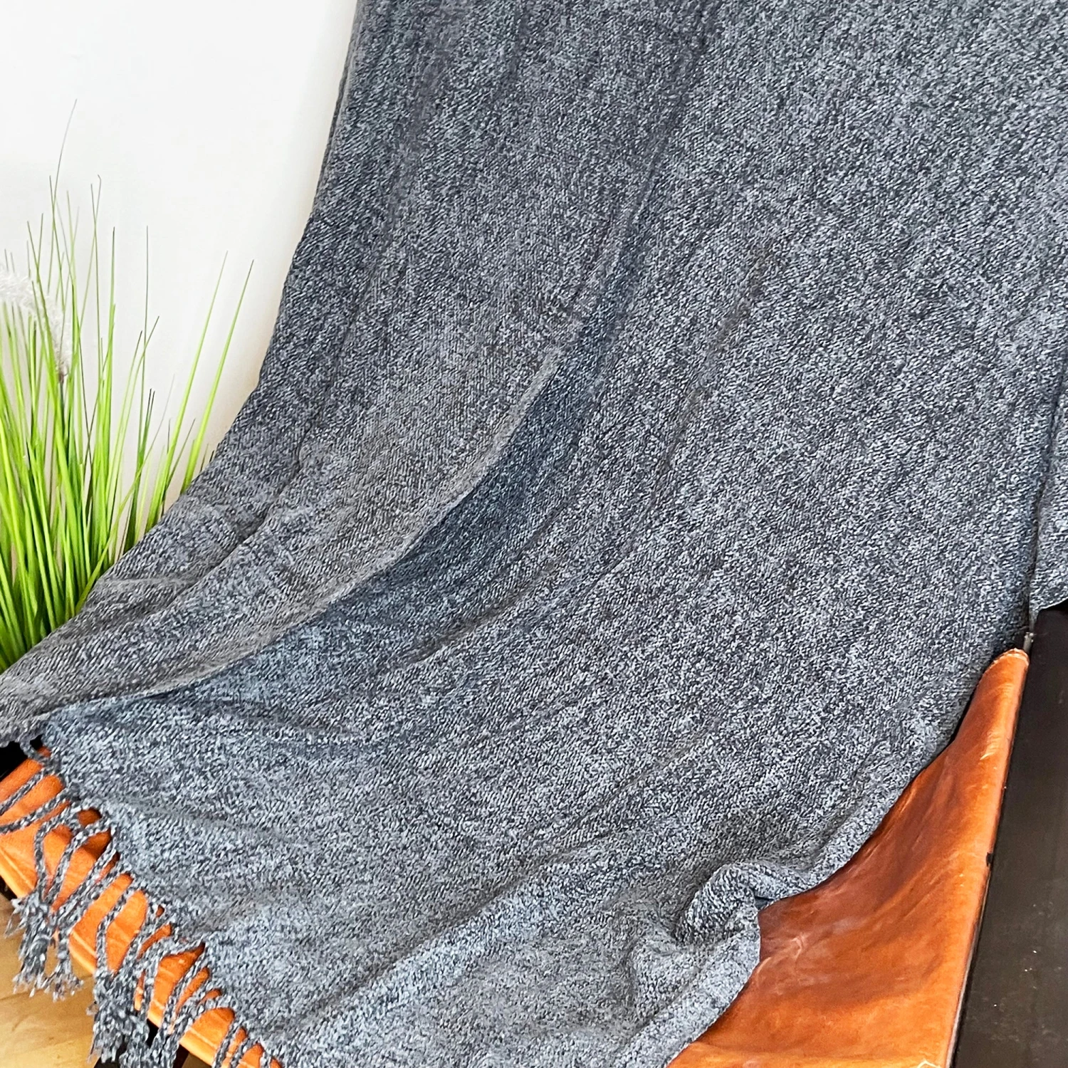 Darthome Limited Soft Plaid Navy Throw 127cm X 152cm 2 Darthome Limited Soft Plaid Navy Throw 127cm X 152cm - Image 2