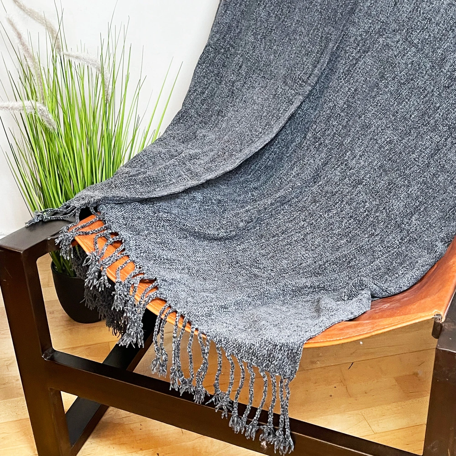 Darthome Limited Soft Plaid Navy Throw 127cm X 152cm 4 Darthome Limited Soft Plaid Navy Throw 127cm X 152cm - Image 4