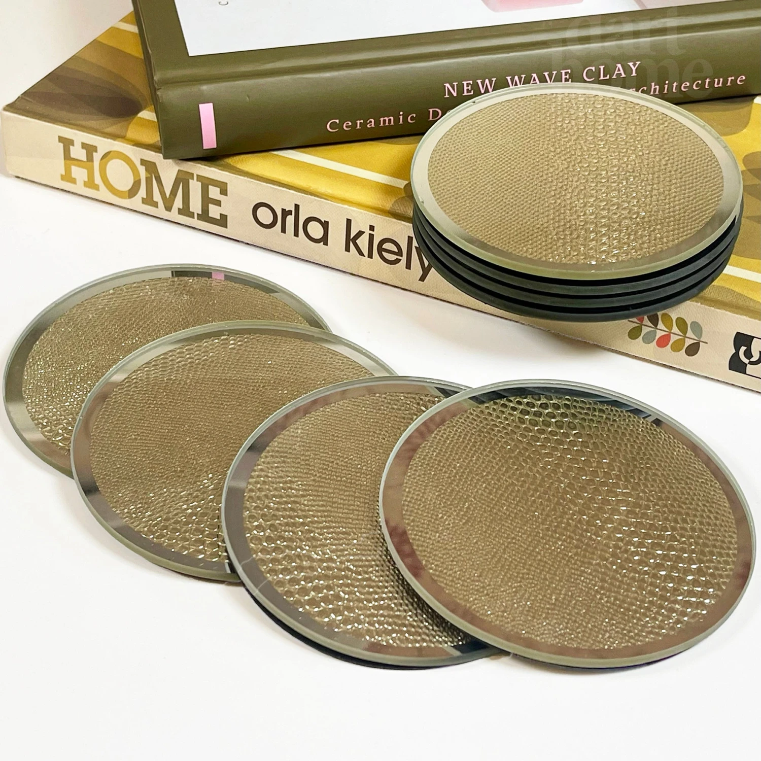 Darthome Limited Sets Of Gold Alligator Glass Coasters 1 Darthome Limited Sets Of Gold Alligator Glass Coasters