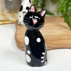 Darthome Limited Ceramic Black & White Cat Salt And Pepper Shakers Set 8 Darthome Limited Ceramic Black & White Cat Salt And Pepper Shakers Set -Decor Garden Shop IMG E9322 edited233