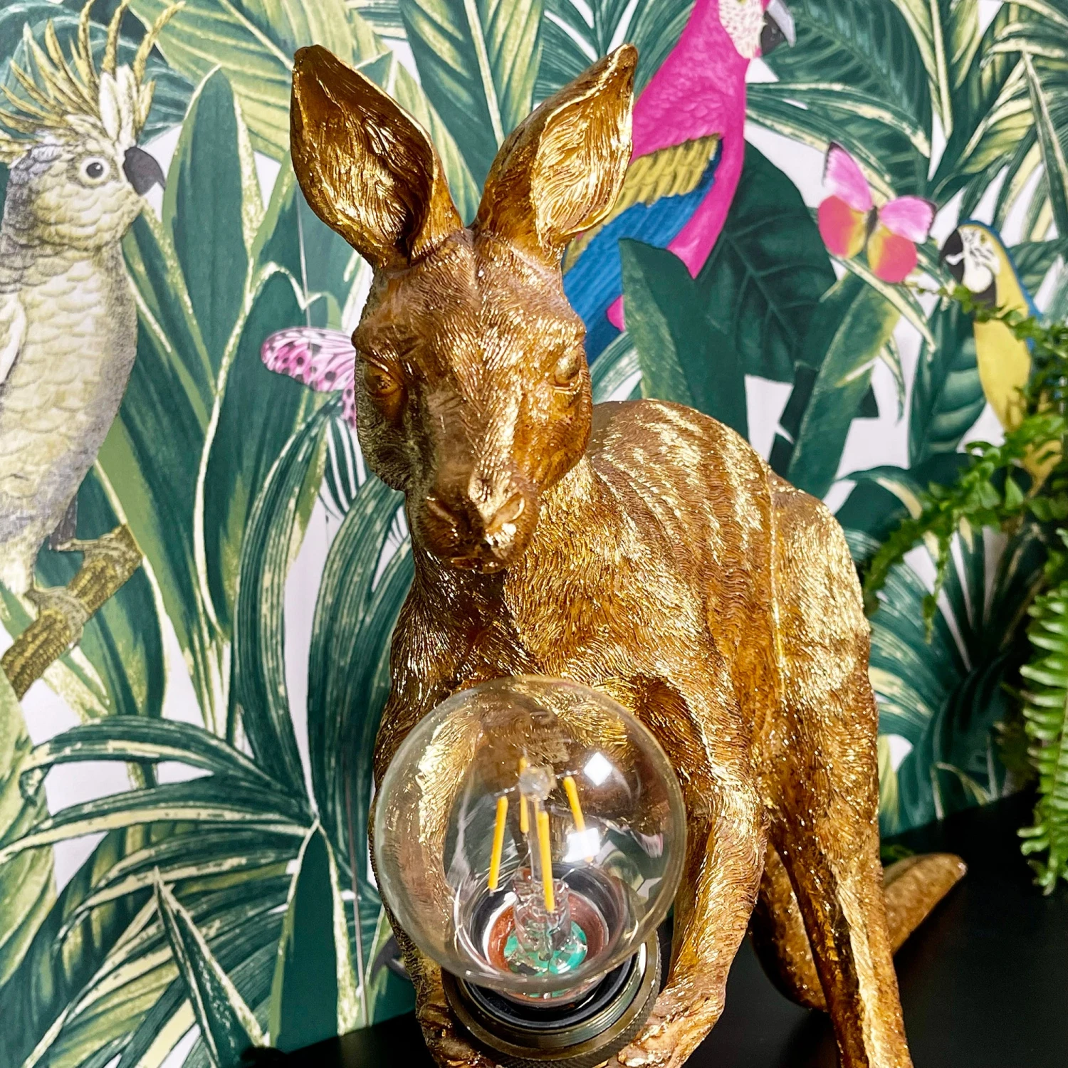 Darthome Limited Gold Kangaroo Table Lamp 7 Darthome Limited Gold Kangaroo Table Lamp - Image 7